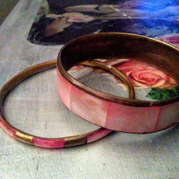 Vintage Pink Brass MOP Bangles - Picture 3 of 3